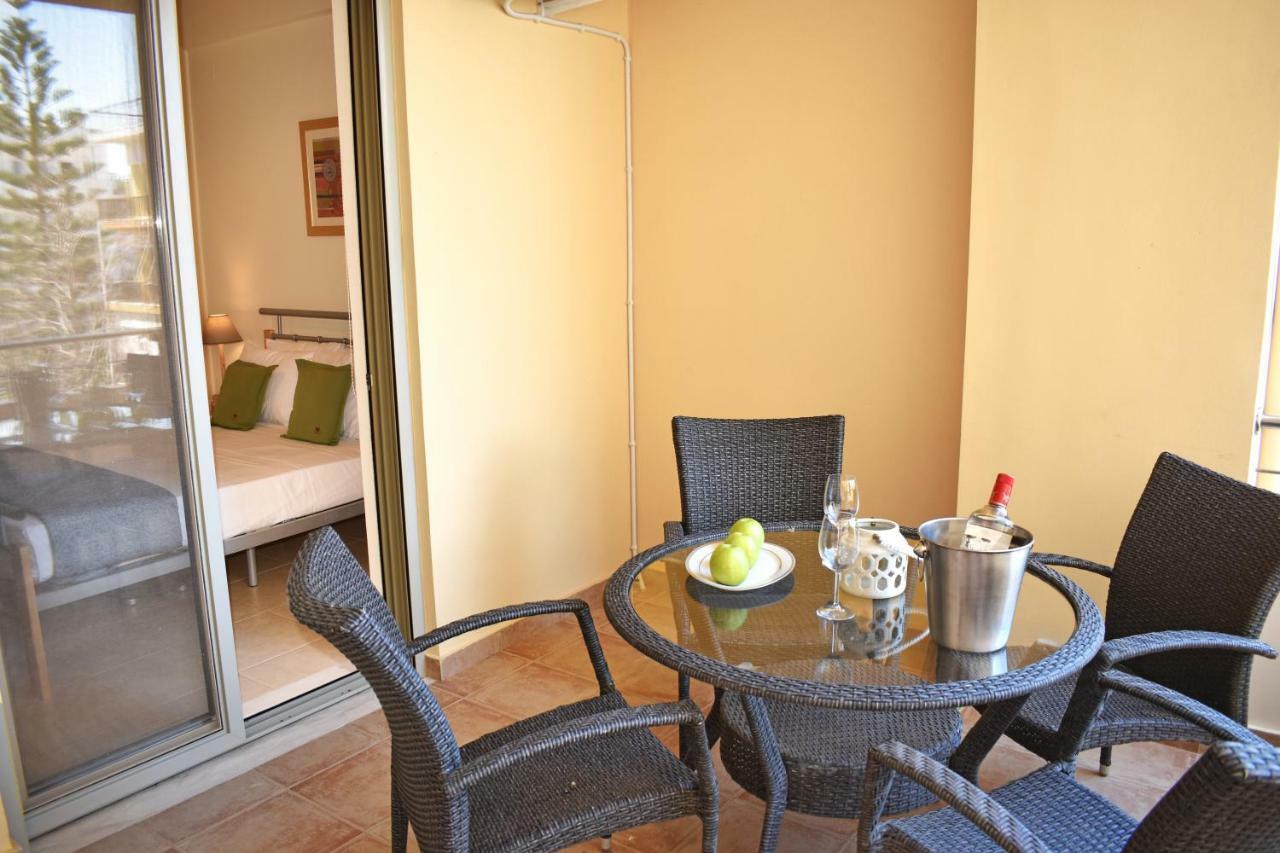 Karma Apartment - Next To Sandy Beach Chrissi Akti Chania Exterior foto